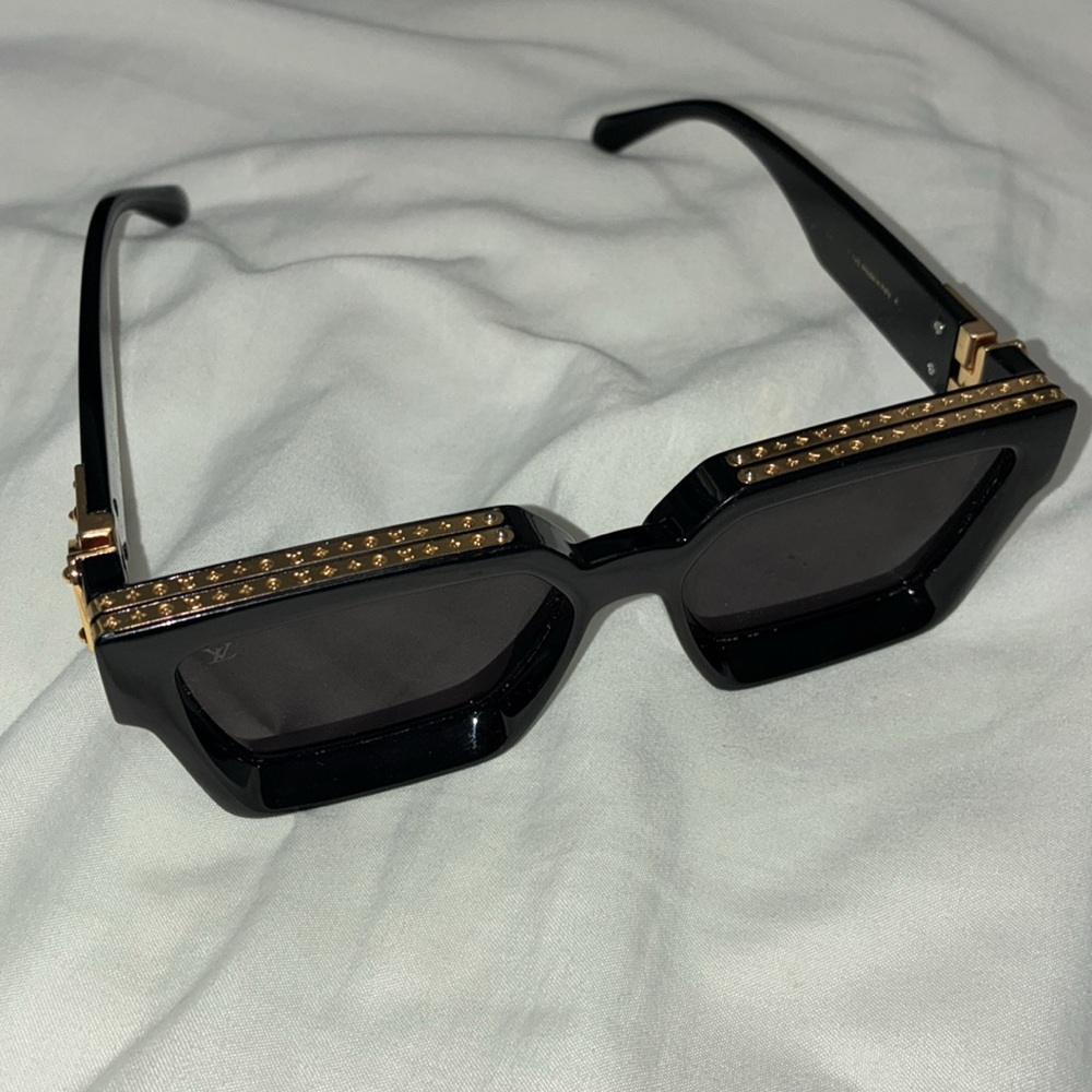 Louis Vuitton Black Sunglasses with Gold Detail Block Chunk